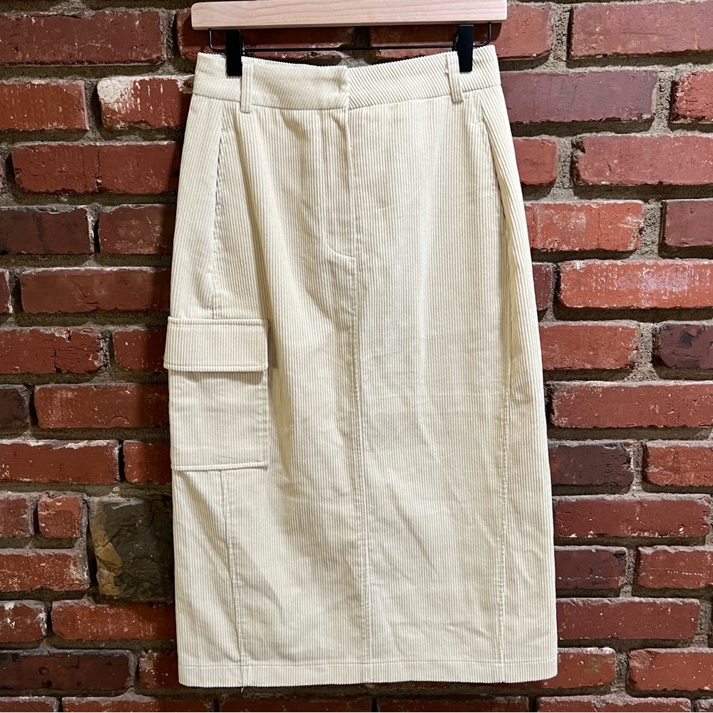 Twenty Six Hundred pastel yellow corduroy pencil skirt size xs/small‎